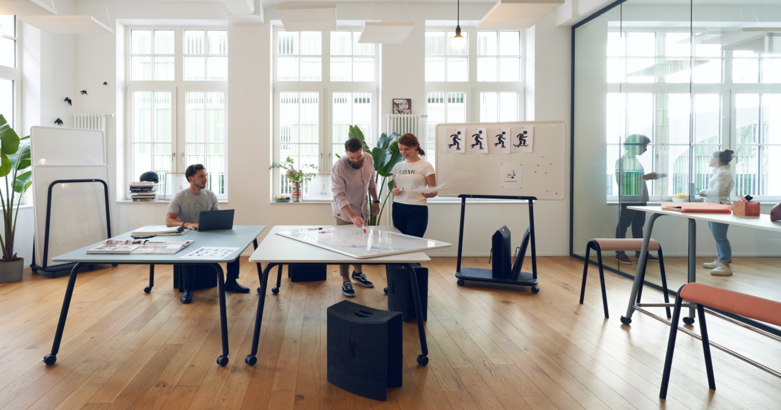 Se:lab work and meet desk 