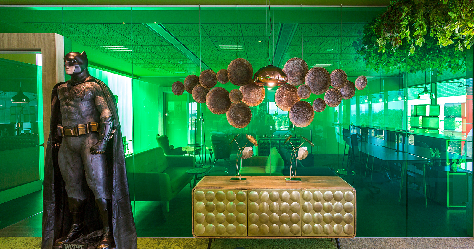 Continuous Glass Wall