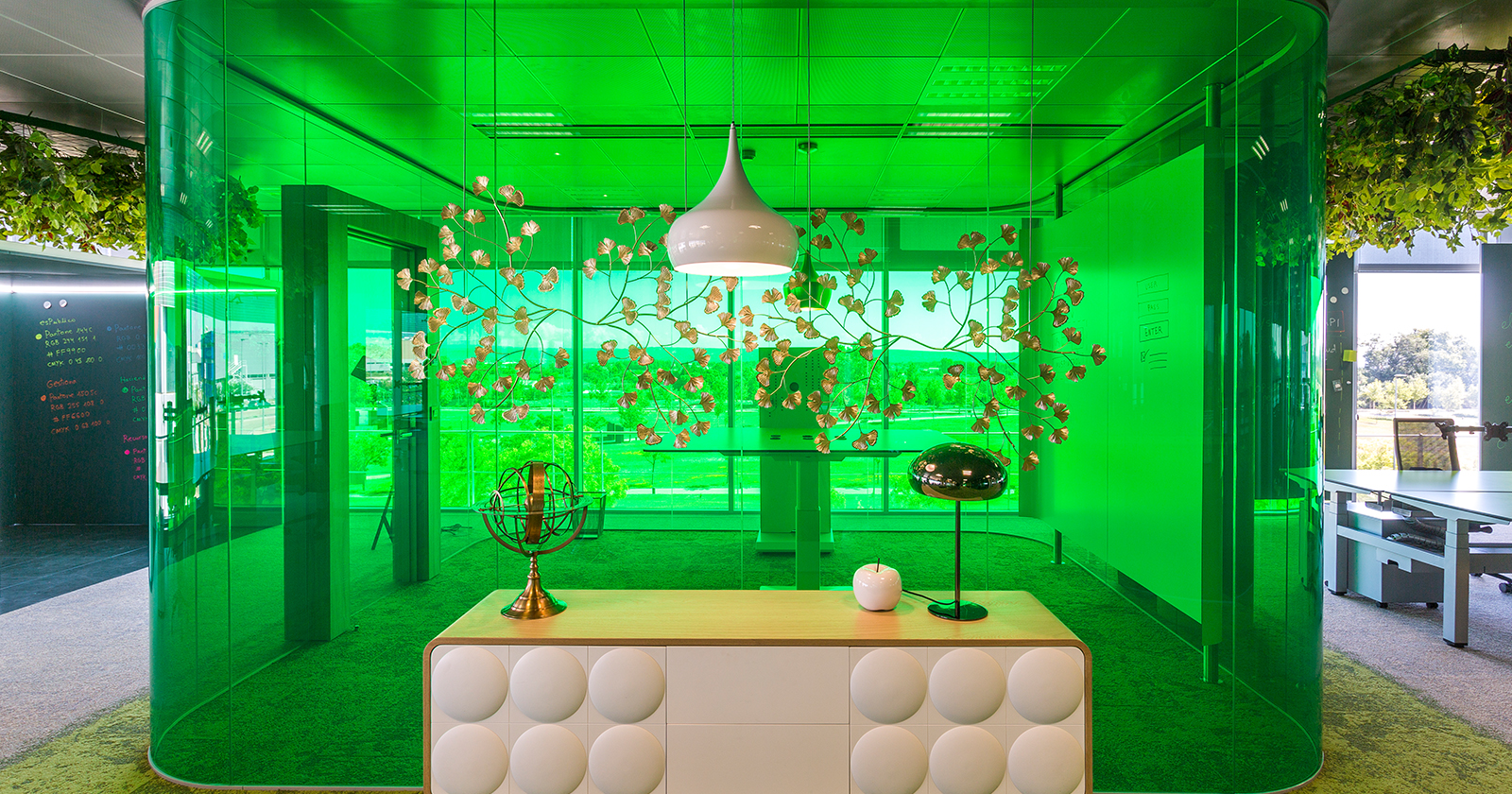 Continuous Glass Wall