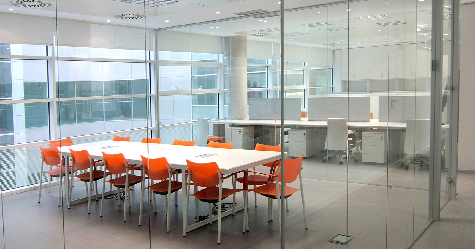 Continuous Glass Wall