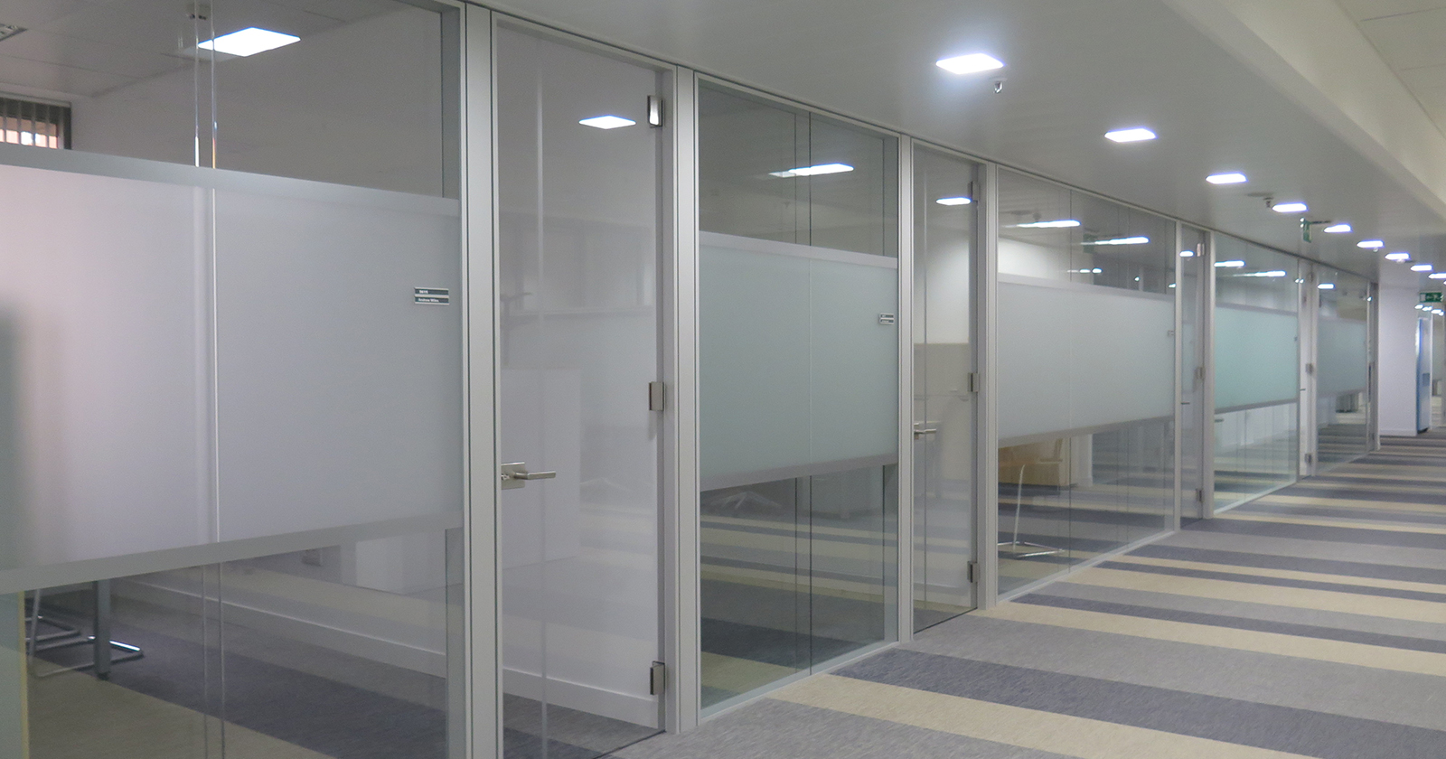 Continuous Double Glass Wall