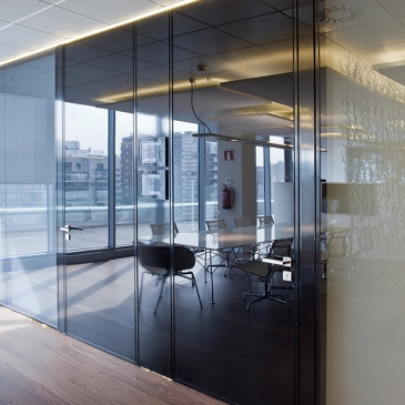 Continuous Double Glass Wall