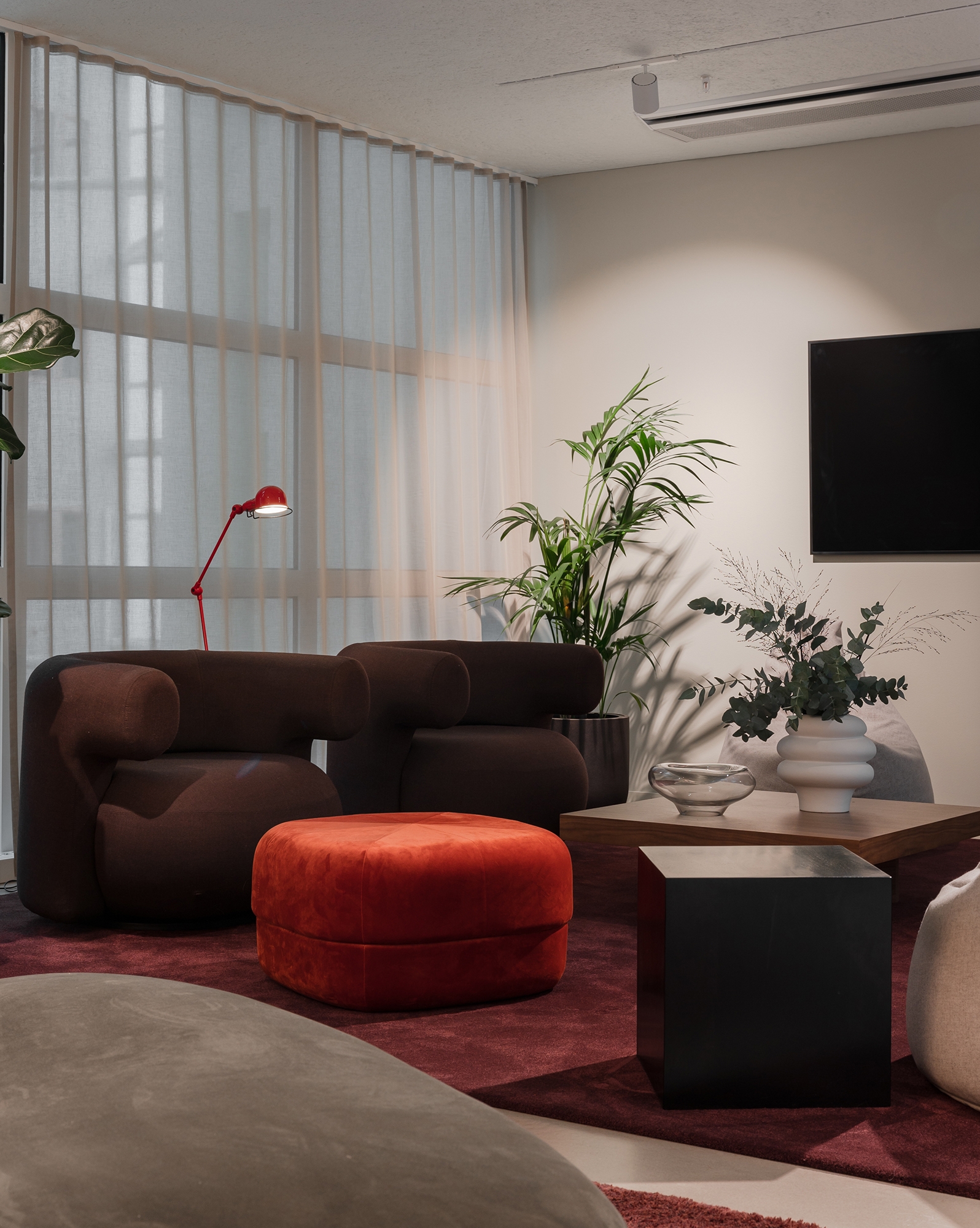 Biophilic design for the office