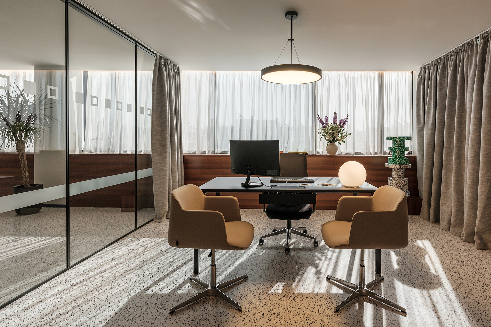 Advertising Agency, Marousi